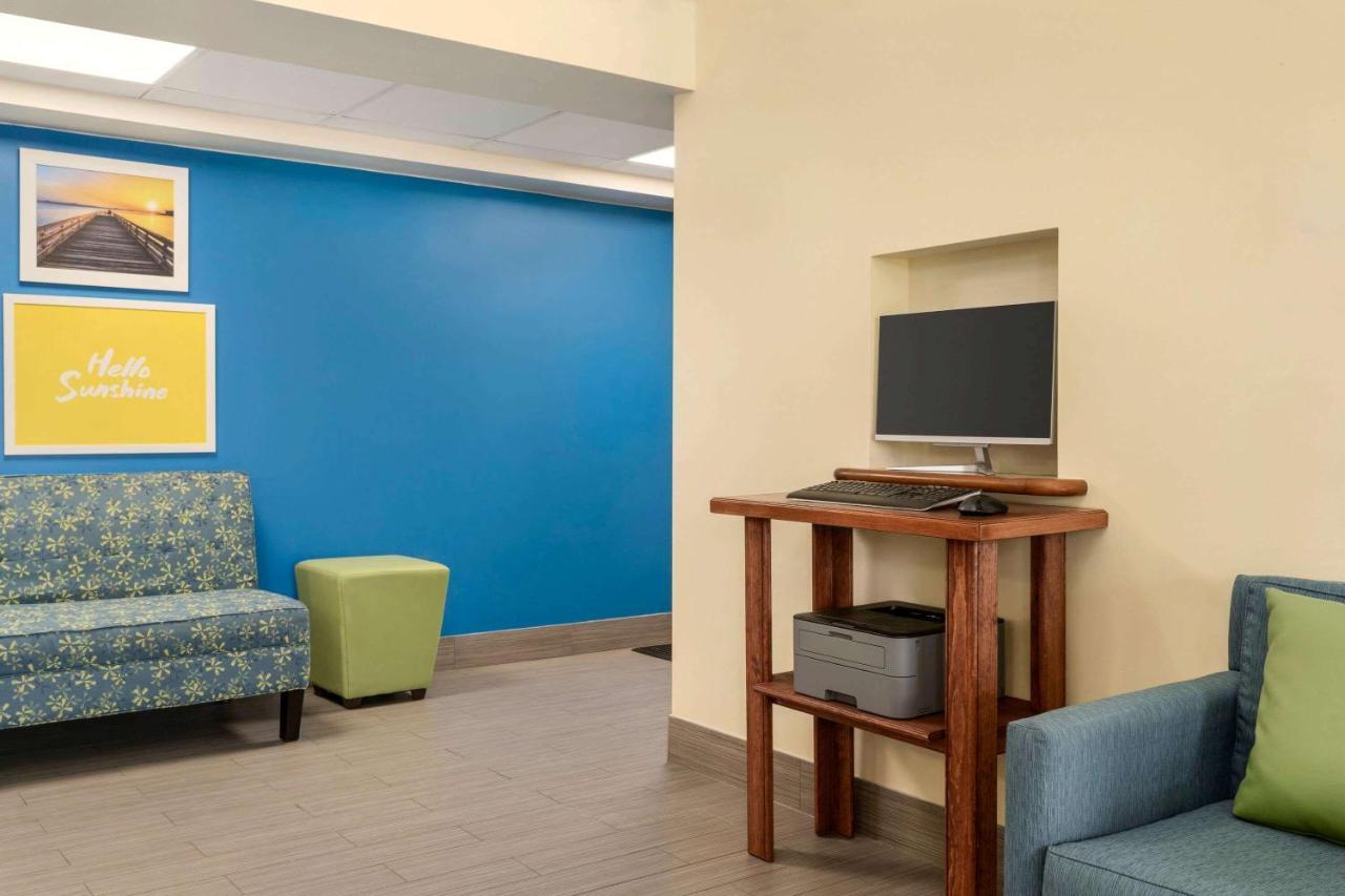 Days Inn By Wyndham Airport/Maine Mall South Portland Kültér fotó