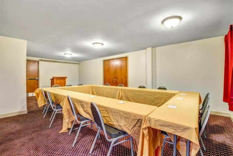 Days Inn By Wyndham Airport/Maine Mall South Portland Kültér fotó